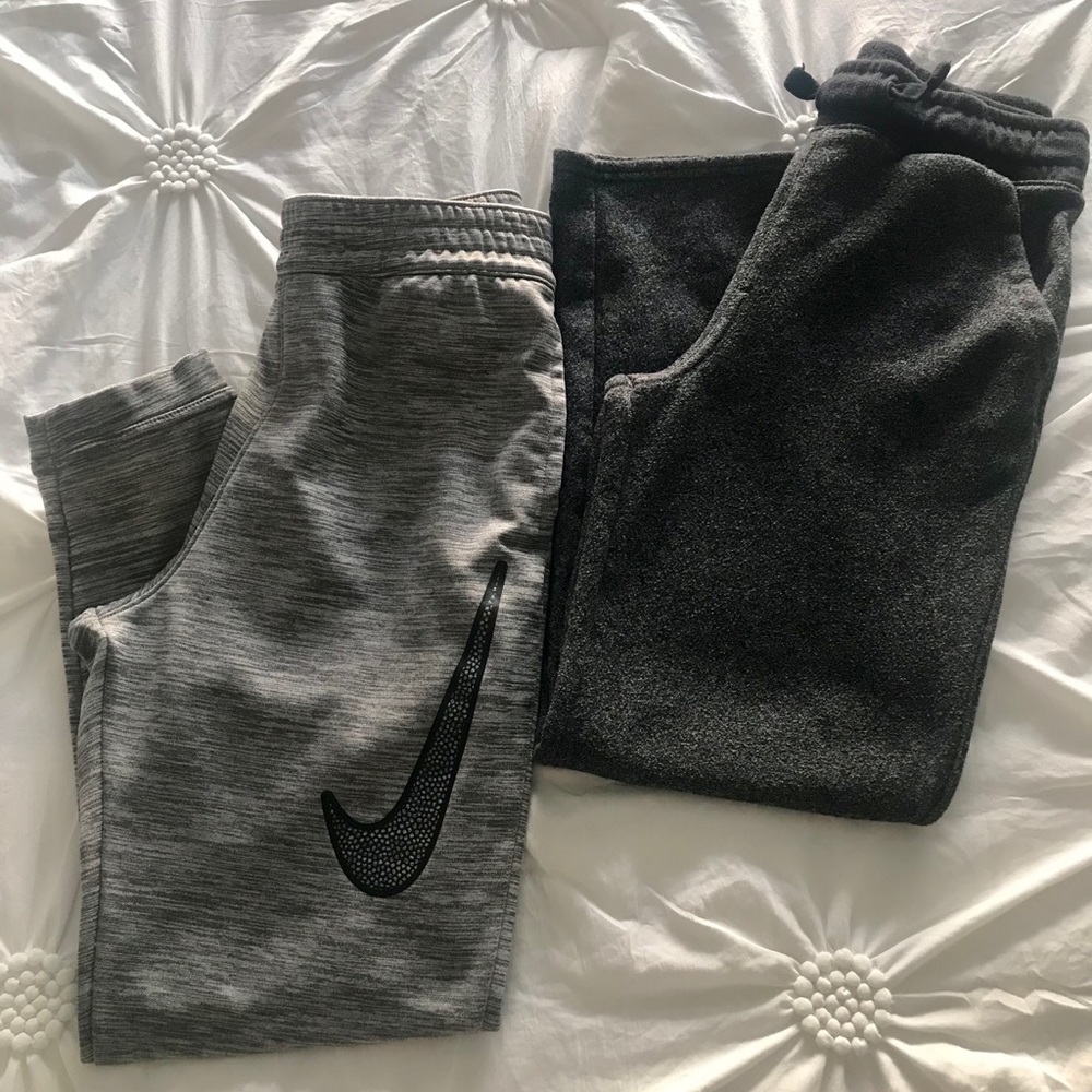 Boys sweat pants. Size M